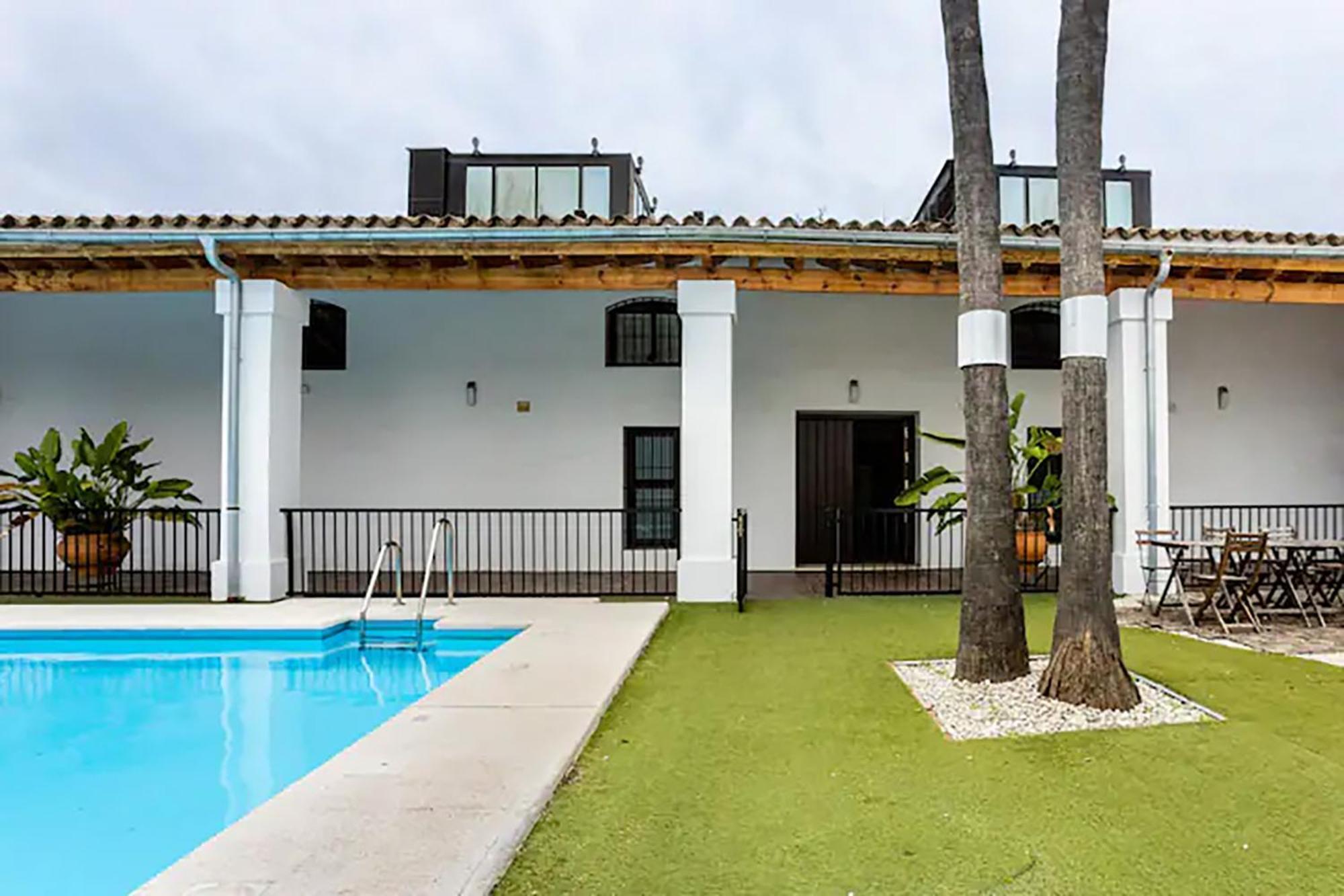 Artqhost Jerez Huge Loft & Free Parking Appartement Jerez de la Frontera Buitenkant foto